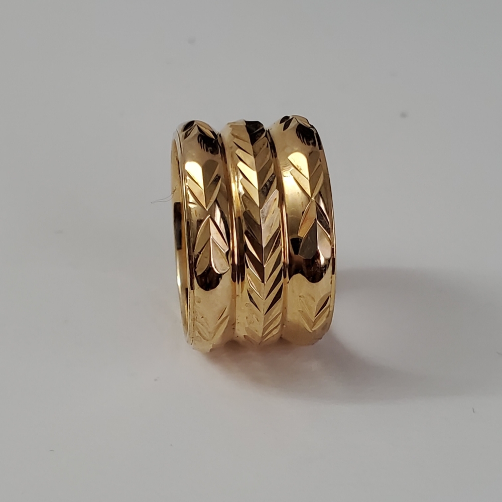 Watch Video / Gold Diamond Cut Sterling Silver 925 Ring